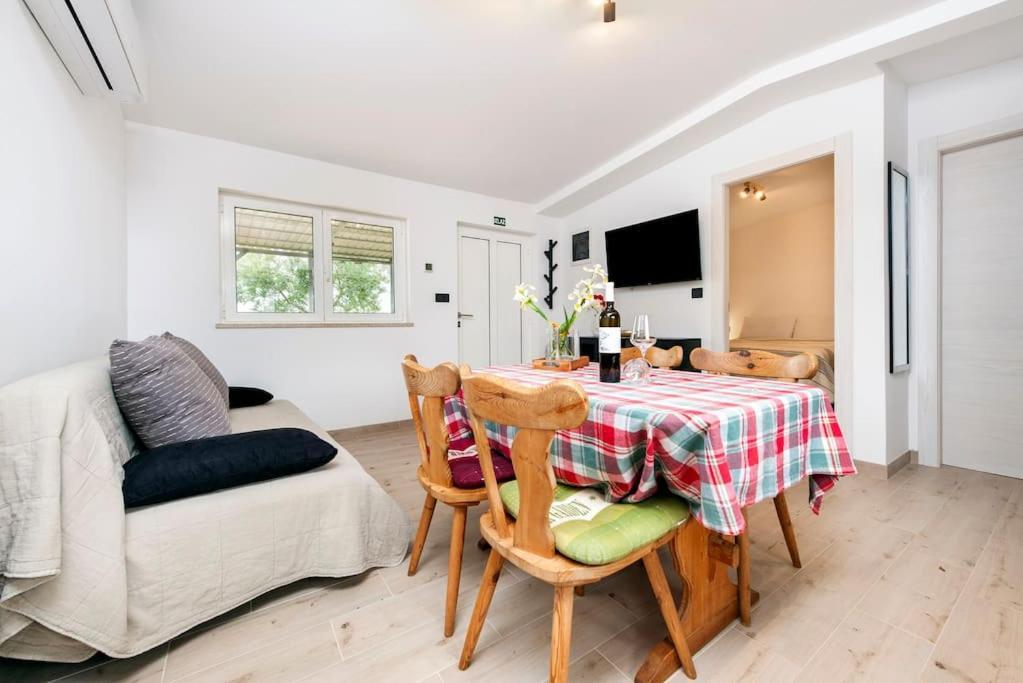 Kuca Za Odmor Toncas Villa Rovinj Kültér fotó